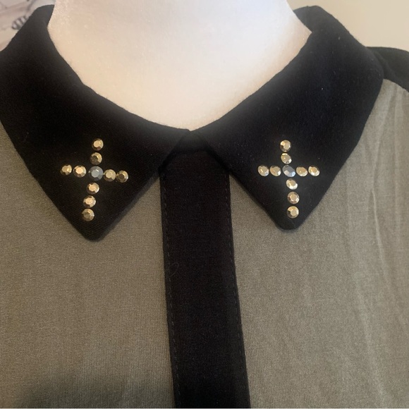 ✨Ardene Gothic Collar Blouse - Picture 4 of 8